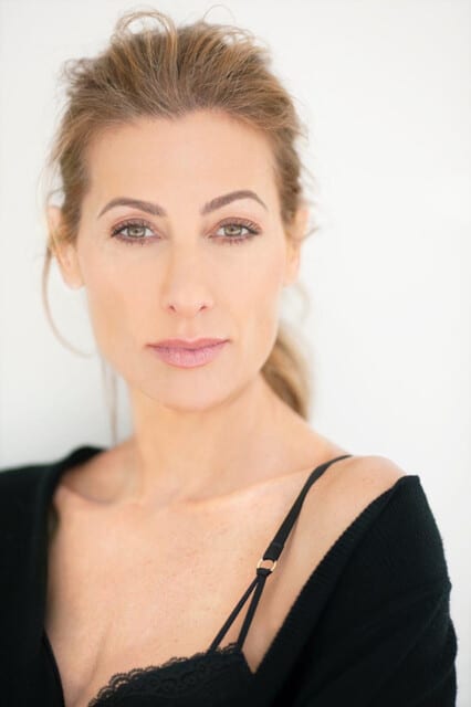 monica pont retrato color home